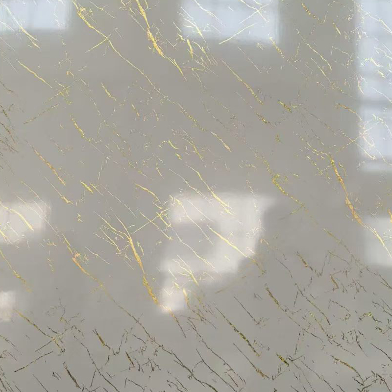 Tahraa hylkivä White Gold Vein UV-marmorilevy olohuoneen korostusseinään